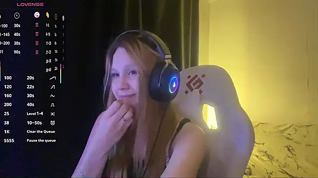 Snapshot of axin_burnell chatting on 16, 6, 2026 axin burnell online show from 16, 6, 2026