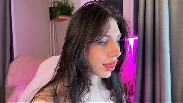 Snapshot of lunawho chatting on 27, 2, 2026 lunawho online show from 27, 2, 2026