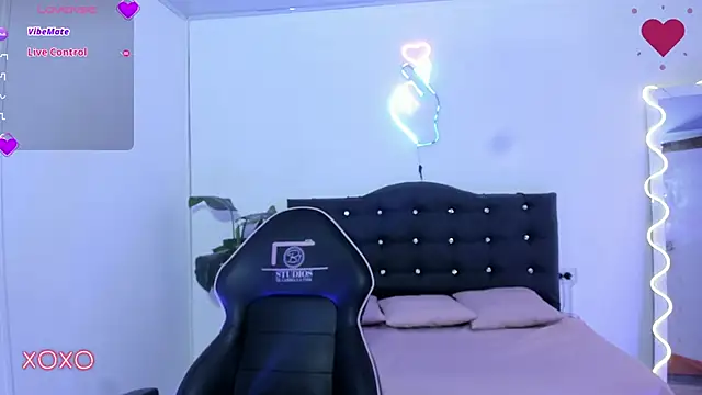 Snapshot of MILAH_TAY chatting on 5, 2, 2026 MILAH TAY online show from 5, 2, 2026