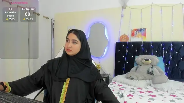 Snapshot of SamiraAwada chatting on 29, 4, 2026 SamiraAwada online show from 29, 4, 2026