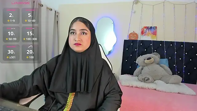 Snapshot of SamiraAwada chatting on 5, 5, 2026 SamiraAwada online show from 5, 5, 2026