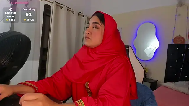 Snapshot of SamiraAwada chatting on 9, 5, 2026 SamiraAwada online show from 9, 5, 2026