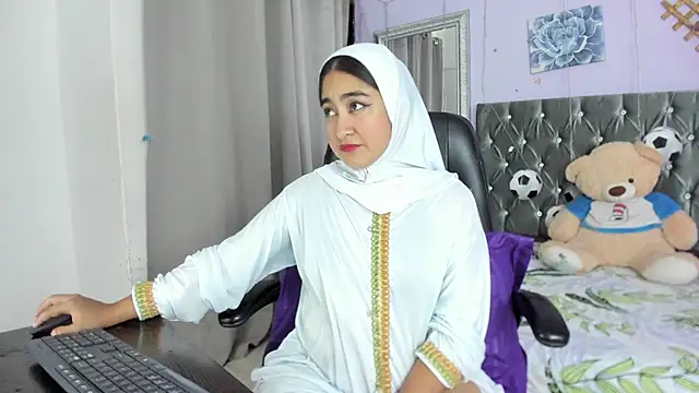 Snapshot of SamiraAwada chatting on 24, 6, 2026 SamiraAwada online show from 24, 6, 2026