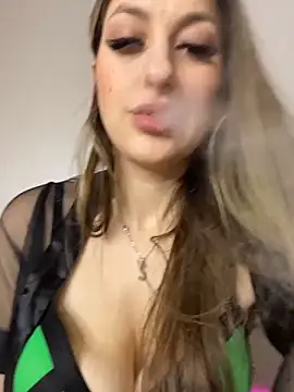 Alyxra online show from 11, 4, 2026