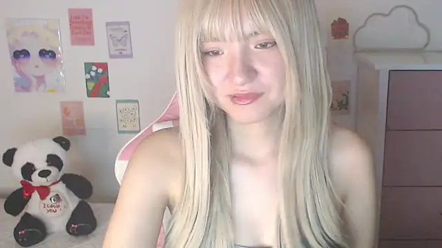 SweetSkyy  online show from 8, 3, 2026