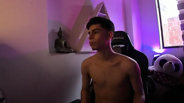 Snapshot of juan_posada chatting on 8, 2, 2026 juan posada online show from 8, 2, 2026