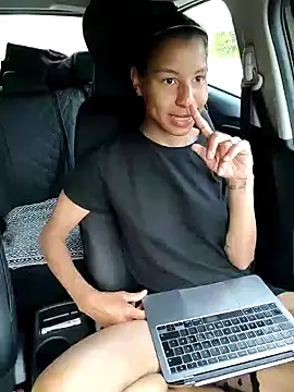 Snapshot of YaraEstelle chatting on 28, 4, 2026 YaraEstelle online show from 28, 4, 2026