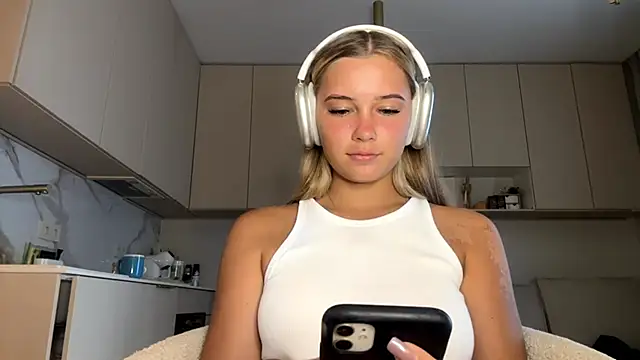 Snapshot of SeveralDip chatting on 15, 2, 2026 SeveralDip online show from 15, 2, 2026