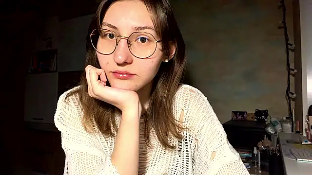 Miaaa Moon online show from 7, 2, 2026