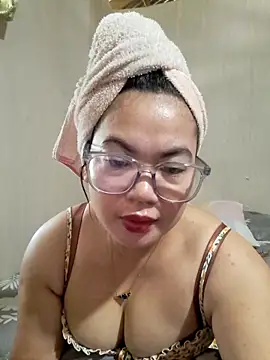 Snapshot of Zyramae_25 chatting on 28, 4, 2026 Zyramae 25 online show from 28, 4, 2026