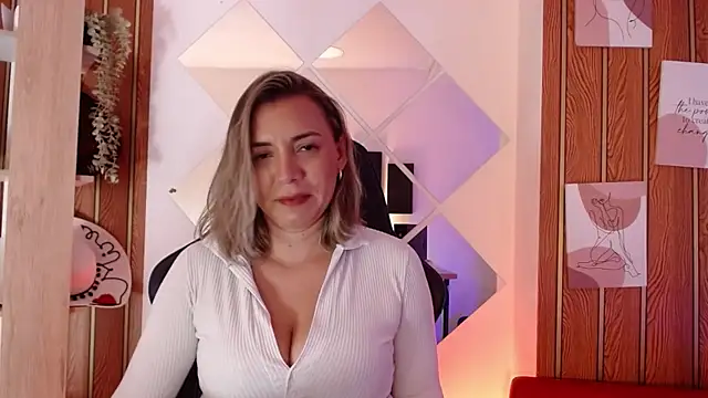 Snapshot of milfsecret69 chatting on 17, 7, 2026 milfsecret69 online show from 17, 7, 2026