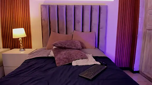 LilyHartt online show from 15, 4, 2026