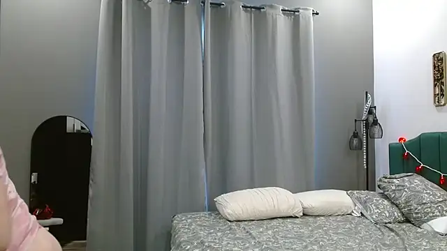 Snapshot of HazelSkyesChat chatting on 13, 2, 2026 HazelSkyesChat online show from 13, 2, 2026