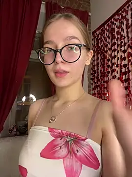 MyKittySayMeow online show from 8, 2, 2026