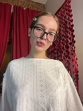 MyKittySayMeow online show from 14, 2, 2026