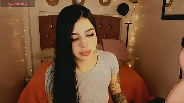  selena fox online show from 11, 4, 2026