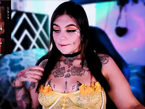 Snapshot of Zoeee_001 chatting on 6, 2, 2026 Zoeee 001 online show from 6, 2, 2026