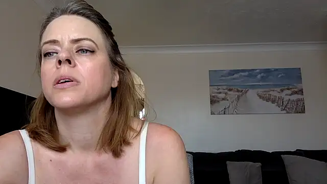 Snapshot of ElizabethArden42- chatting on 28, 4, 2026 ElizabethArden42- online show from 28, 4, 2026