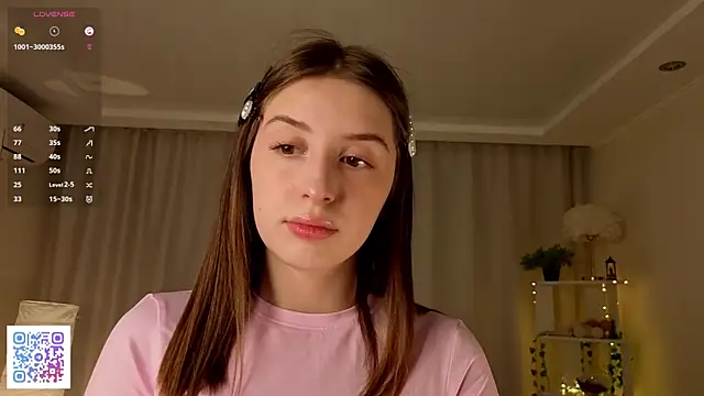 Snapshot of LeanneDinkle chatting on 24, 2, 2026 LeanneDinkle online show from 24, 2, 2026