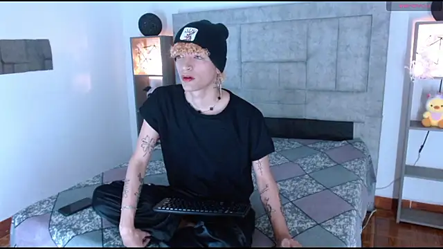 Snapshot of lucke_collins22 chatting on 5, 2, 2026 lucke collins22 online show from 5, 2, 2026