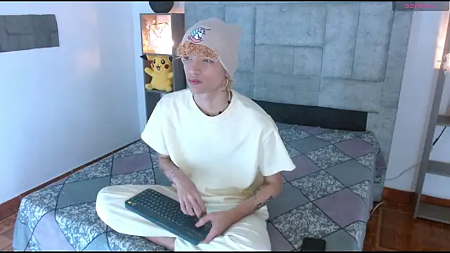 Snapshot of lucke_collins22 chatting on 6, 2, 2026 lucke collins22 online show from 6, 2, 2026