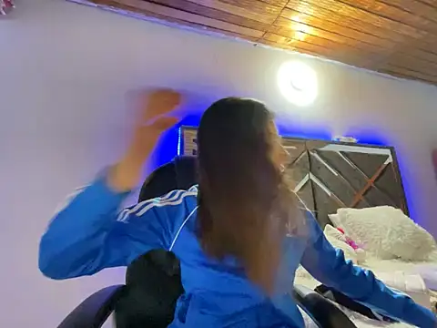 Snapshot of alison_parkerr26 chatting on 10, 2, 2026 alison parkerr26 online show from 10, 2, 2026