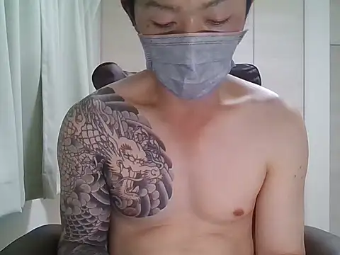Snapshot of K0U-123 chatting on 13, 6, 2026 K0U-123 online show from 13, 6, 2026