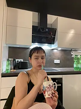 Just-Lilly online show from 5, 4, 2026