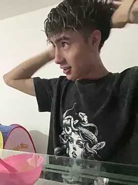 Snapshot of AlexanderCollman2 chatting on 1, 4, 2026 AlexanderCollman2 online show from 1, 4, 2026