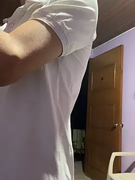 Snapshot of AlexanderCollman2 chatting on 6, 4, 2026 AlexanderCollman2 online show from 6, 4, 2026