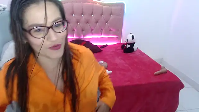 snowhot-69 online show from 28, 3, 2026