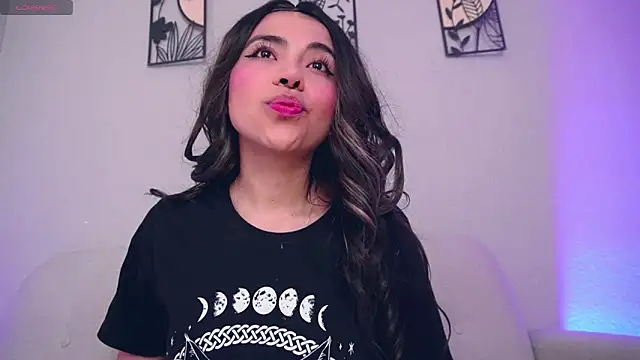 loveegirll1 online show from 27, 2, 2026