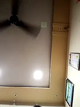 HoneyHush online show from 3, 4, 2026