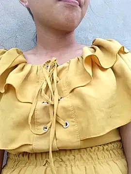 Small flower1 online show from 4, 4, 2026