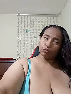 Snapshot of BustySexy_Nataly chatting on 17, 6, 2026 BustySexy Nataly online show from 17, 6, 2026