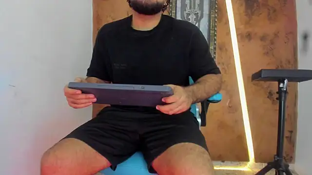 Chris Evans22 online show from 21, 2, 2026