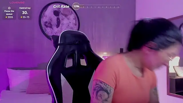 charlottee27  online show from 13, 6, 2026