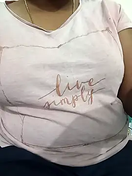 Snapshot of Chinnima143 chatting on 14, 2, 2026 Chinnima143 online show from 14, 2, 2026