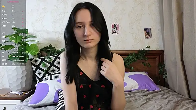 Snapshot of AuburnConfetti chatting on 6, 2, 2026 AuburnConfetti online show from 6, 2, 2026