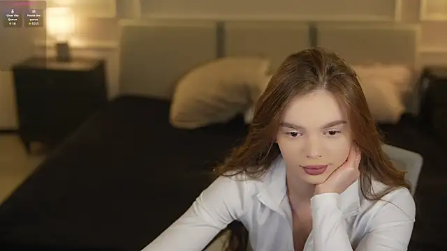 Snapshot of Zlata_Sky chatting on 20, 10, 2025 Zlata Sky online show from 20, 10, 2025