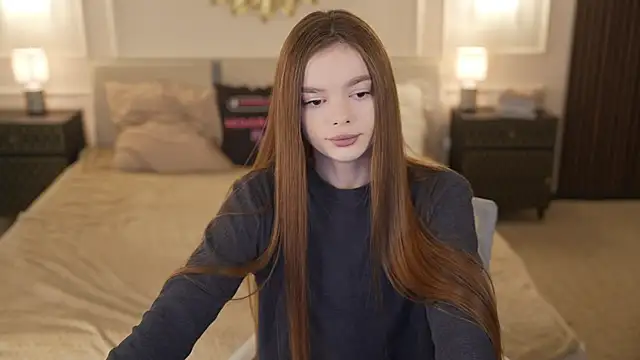 Snapshot of Zlata_Sky chatting on 25, 11, 2025 Zlata Sky online show from 25, 11, 2025