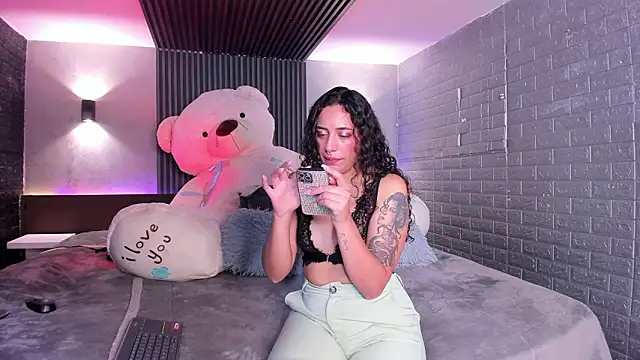 Snapshot of Magic_ivone chatting on 18, 2, 2026 Magic ivone online show from 18, 2, 2026