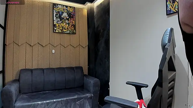 Snapshot of shaden_ chatting on 4, 2, 2026 shaden online show from 4, 2, 2026