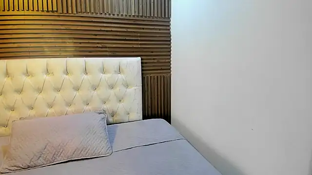 Snapshot of shaden_ chatting on 5, 5, 2026 shaden online show from 5, 5, 2026