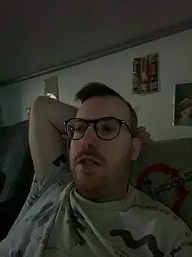 Snapshot of io1Elian chatting on 31, 3, 2026 io1Elian online show from 31, 3, 2026