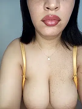 Snapshot of kamilia_sexyy chatting on 6, 5, 2026 kamilia sexyy online show from 6, 5, 2026