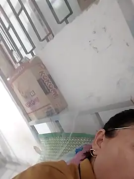 miko nyan2006 online show from 13, 4, 2026