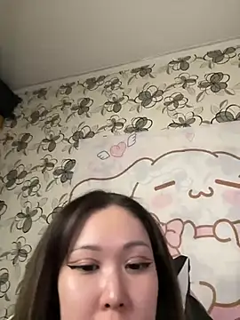 Snapshot of YukiiTYAN chatting on 9, 7, 2026 YukiiTYAN online show from 9, 7, 2026