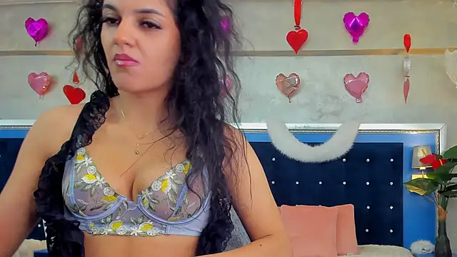 YasmineDelight online show from 3, 3, 2026