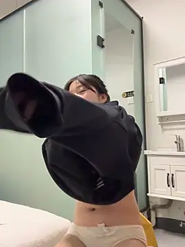 Snapshot of LXR77887 chatting on 17, 2, 2026 LXR77887 online show from 17, 2, 2026